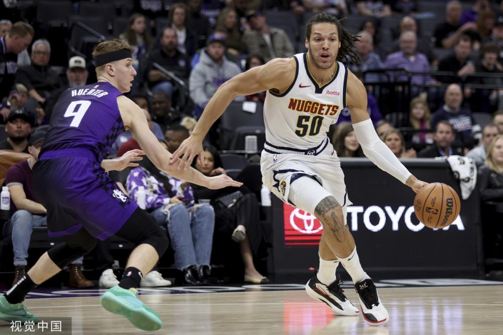 会活动中 会活动中