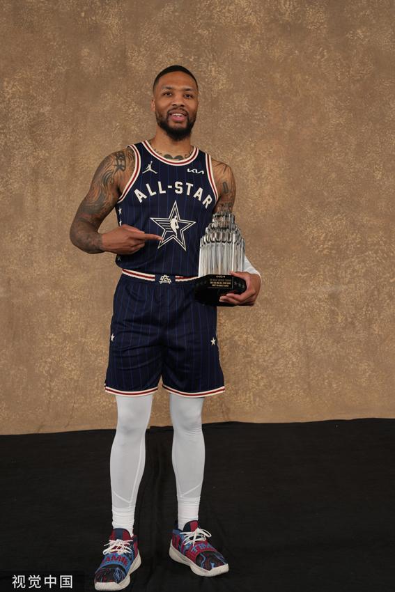 突破两名后 突破两名后