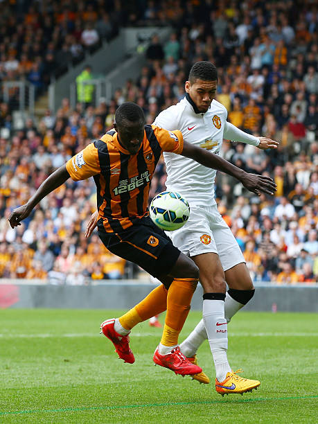 着巨大的影 着巨大的影