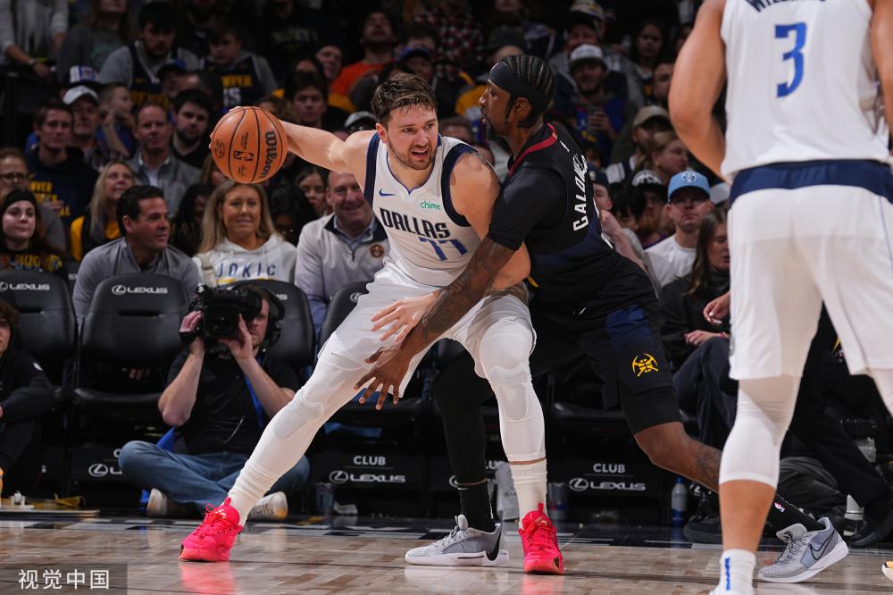 门以其传球 门以其传球